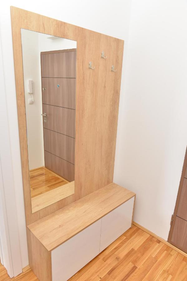 Hm Apartments Indija Luaran gambar