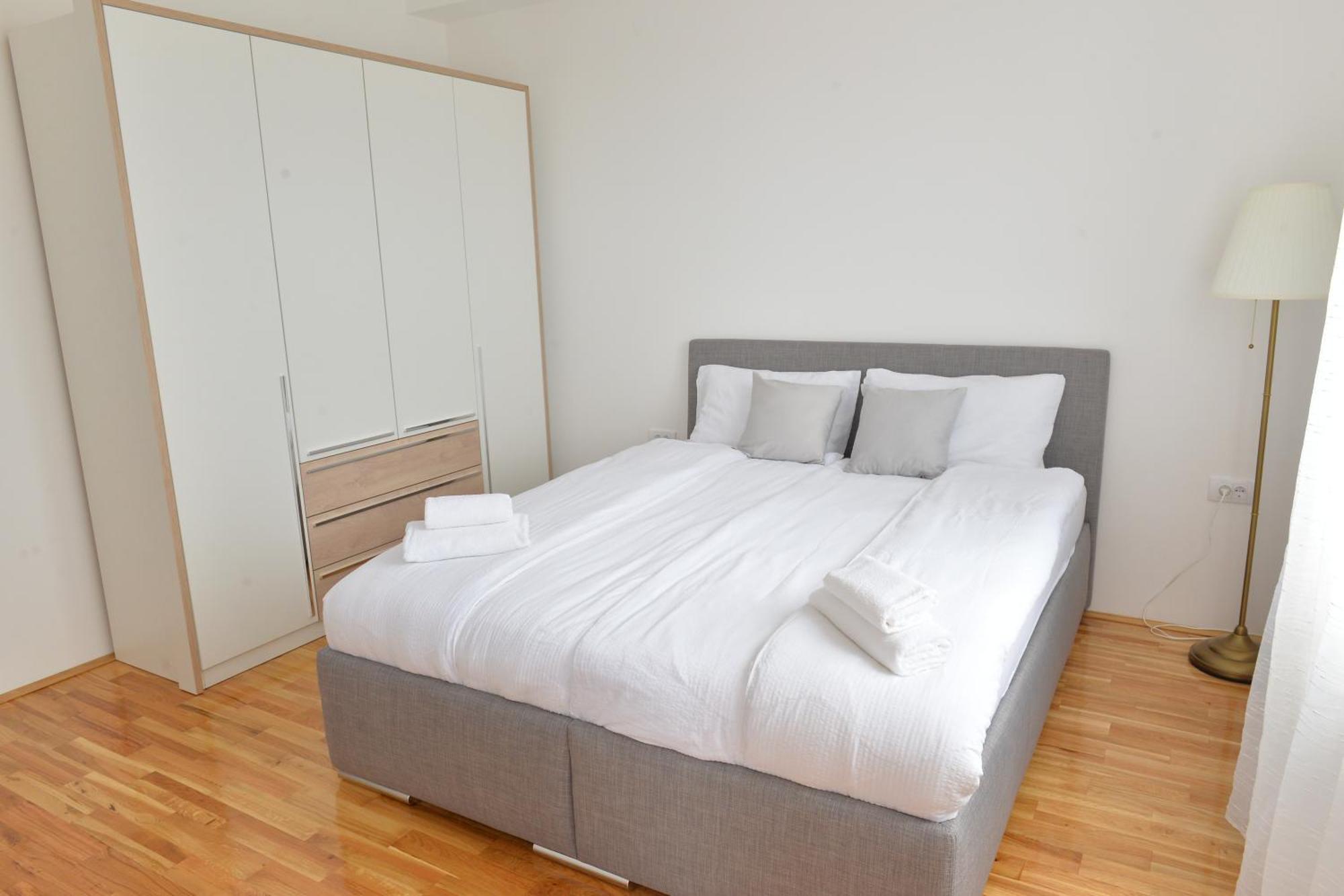 Hm Apartments Indija Luaran gambar