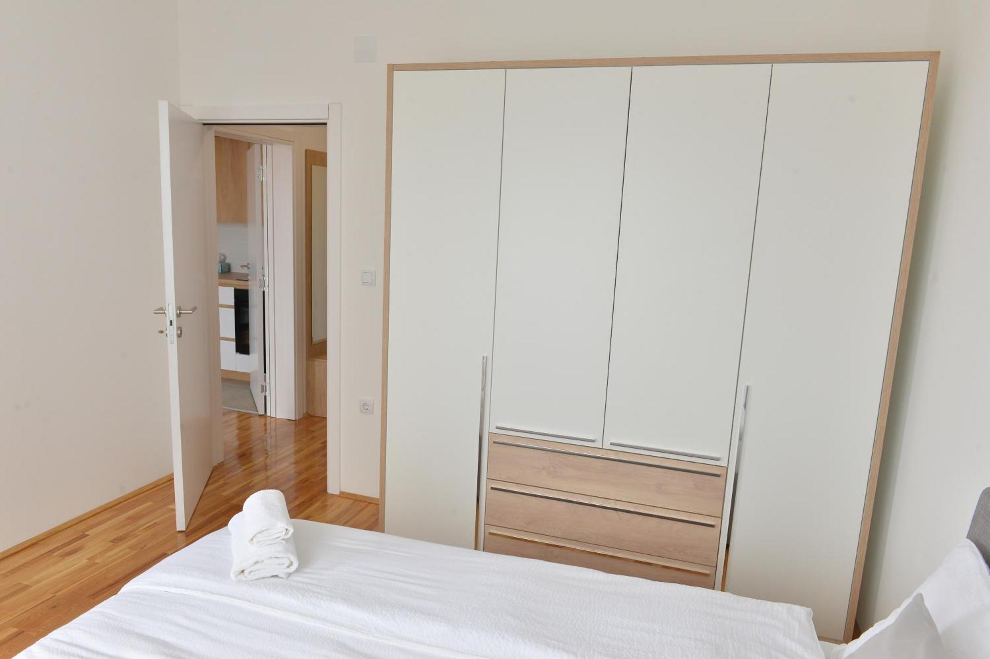 Hm Apartments Indija Luaran gambar